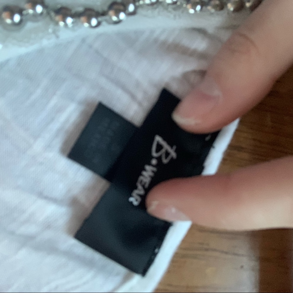 Beaded Tank Top with Ruffles - Picture 4 of 4